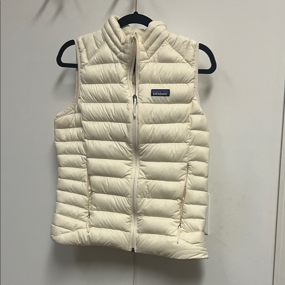 Patagonia Women's Off-White Quilted Vest